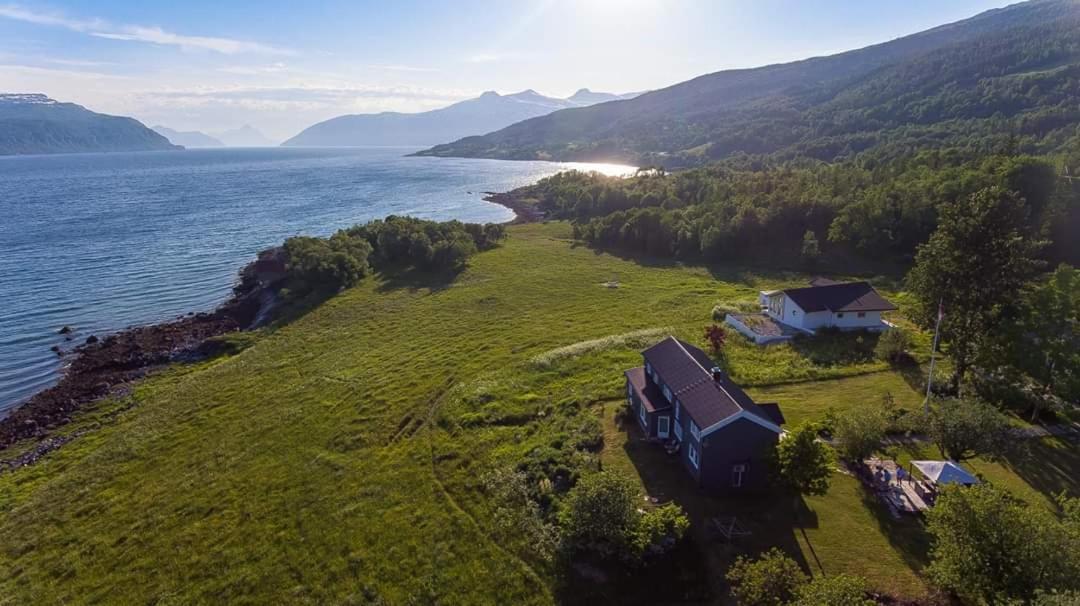 Aline'S Stue, B&B Utskarpen Fuglstad Buitenkant foto